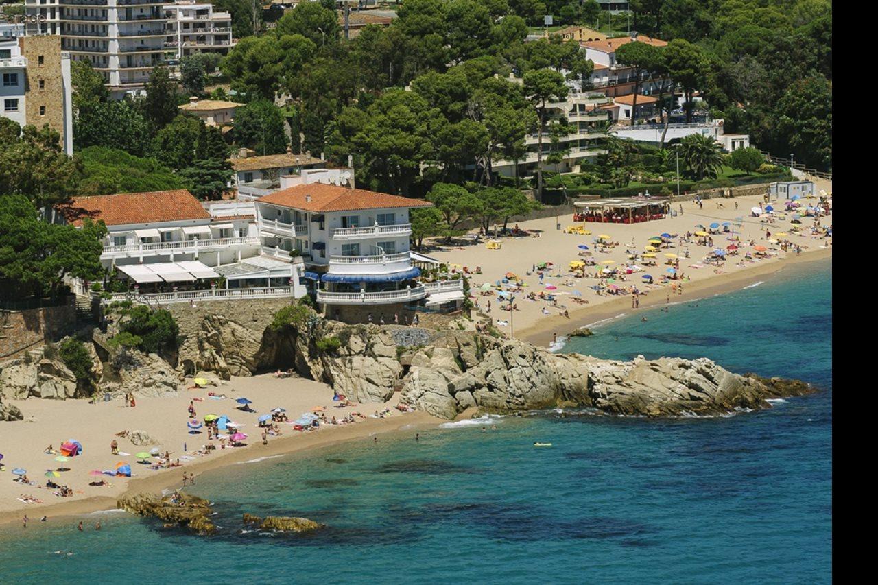 Hotel Costa Brava Гуадалахара Екстериор снимка
